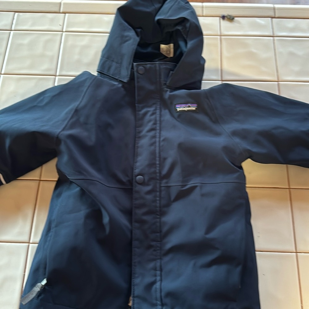 Patagonia Toddler 3 in 1 jacket, size 5t. Good used condition